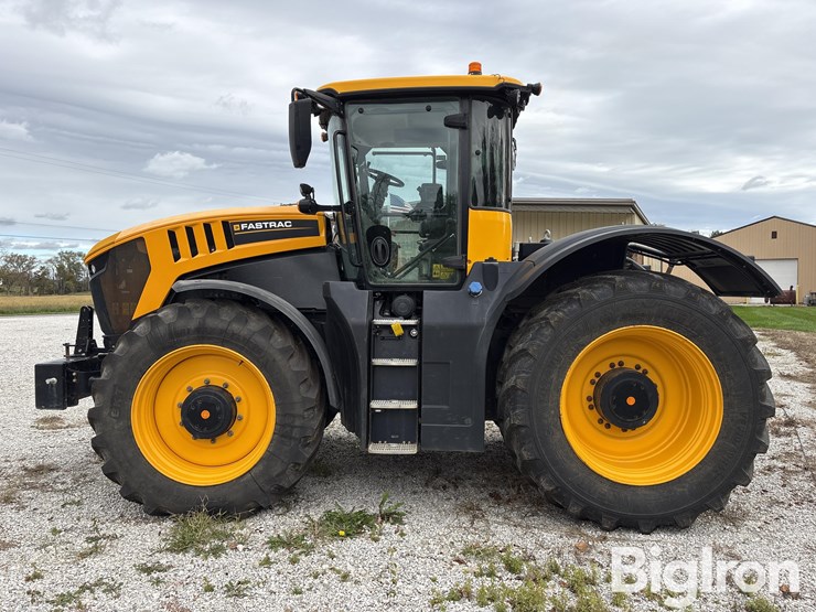 2022-jcb-8330-4wd-tractor-image-8