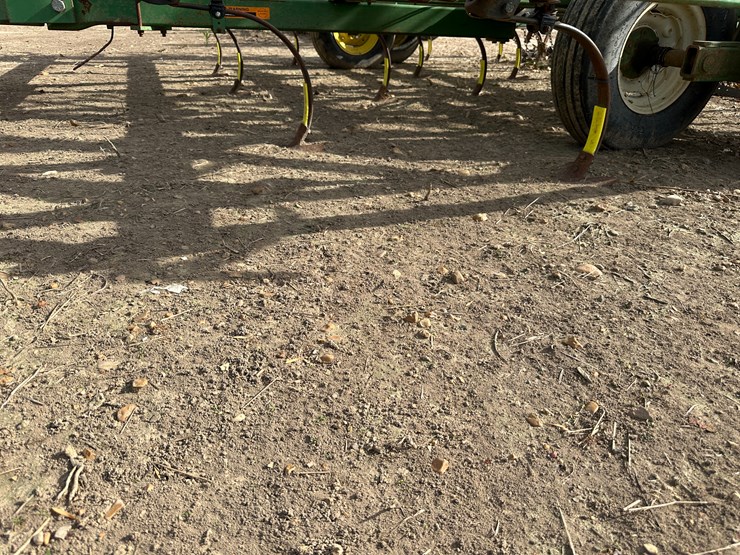 john-deere-38-image-29