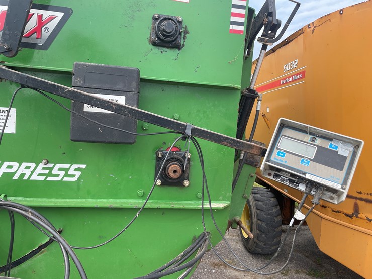 #1465-•-roto-mix-forage-express-image-21