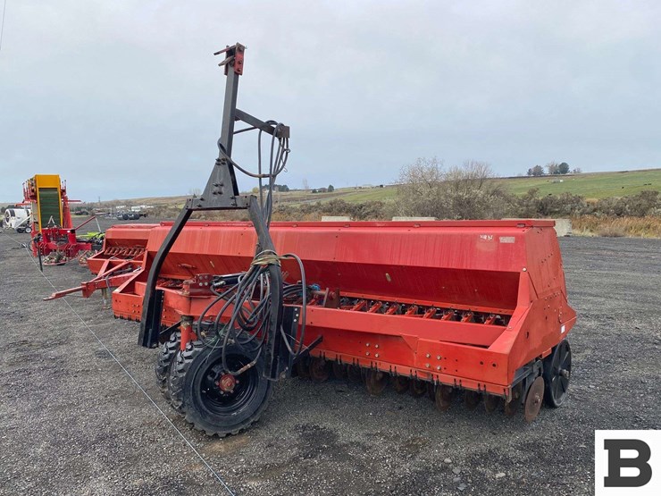 j.i.-case-6300-grain-drill-image-1