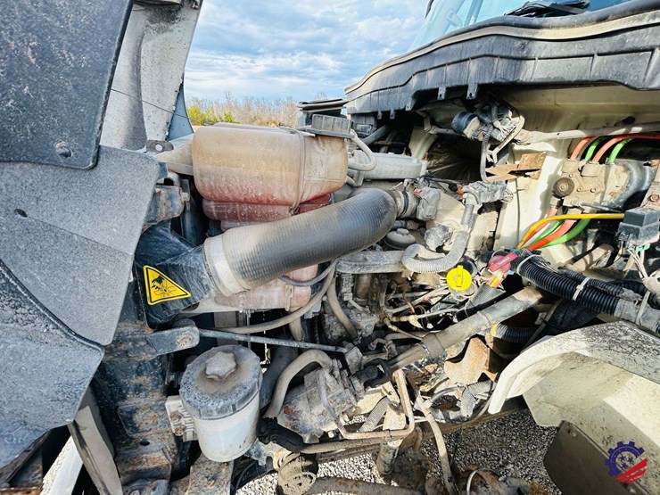 2013-international-durastar-4400-image-59