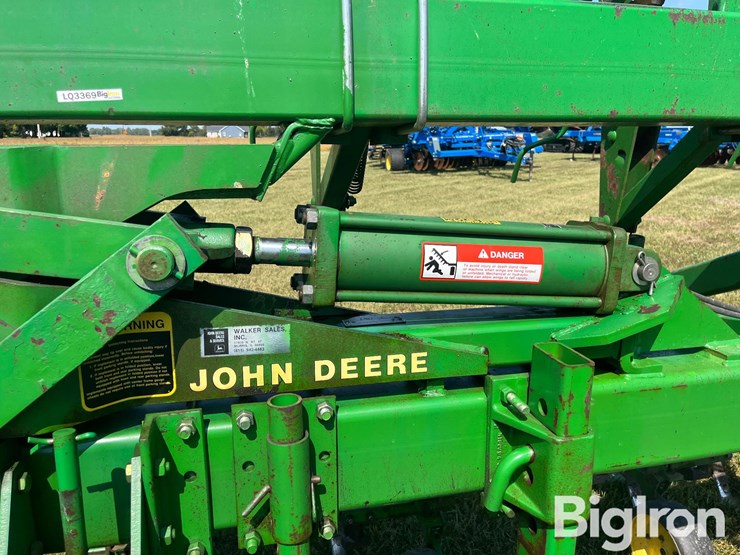 john-deere-845-image-16