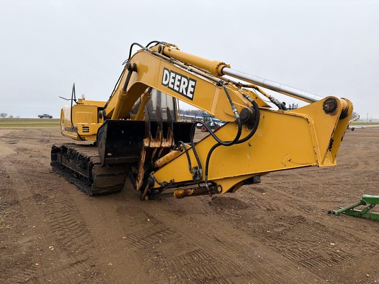 deere-160-lc-image-8