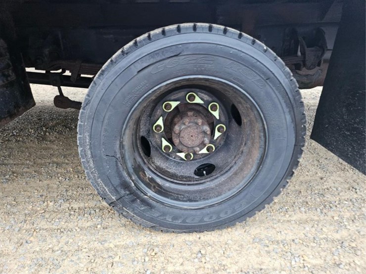 #3284-•-2003-gmc-c5500-aerial-truck-image-50