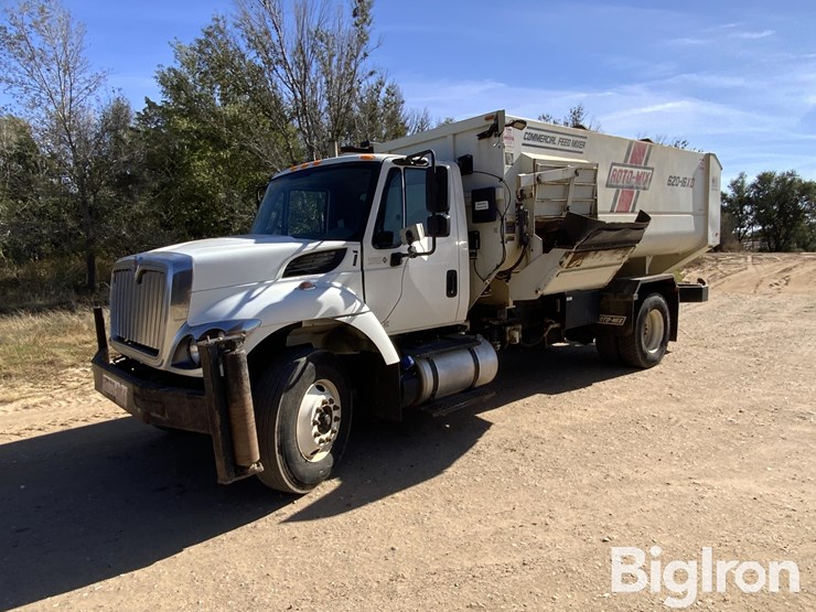 2019-international-7400-image-1