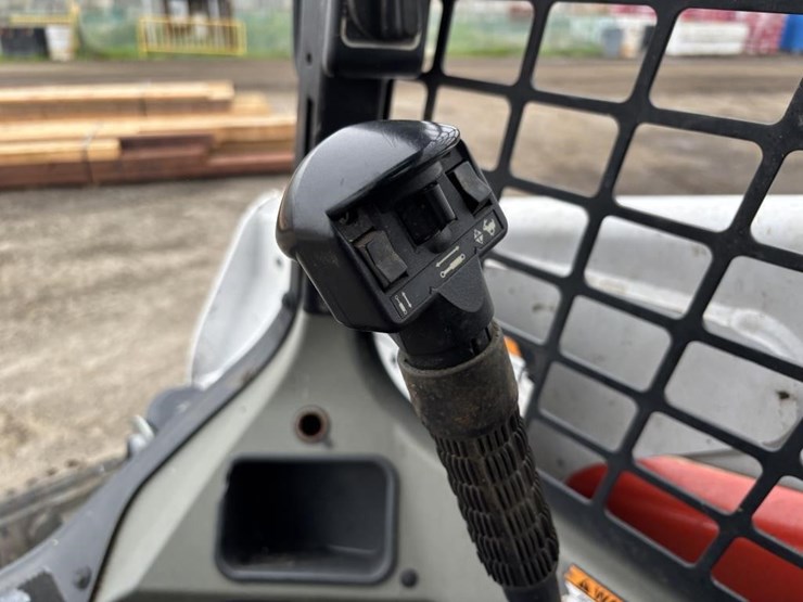 2019-bobcat-s630-image-23