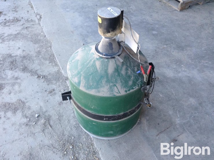 12v-seeder/spreader-image-7