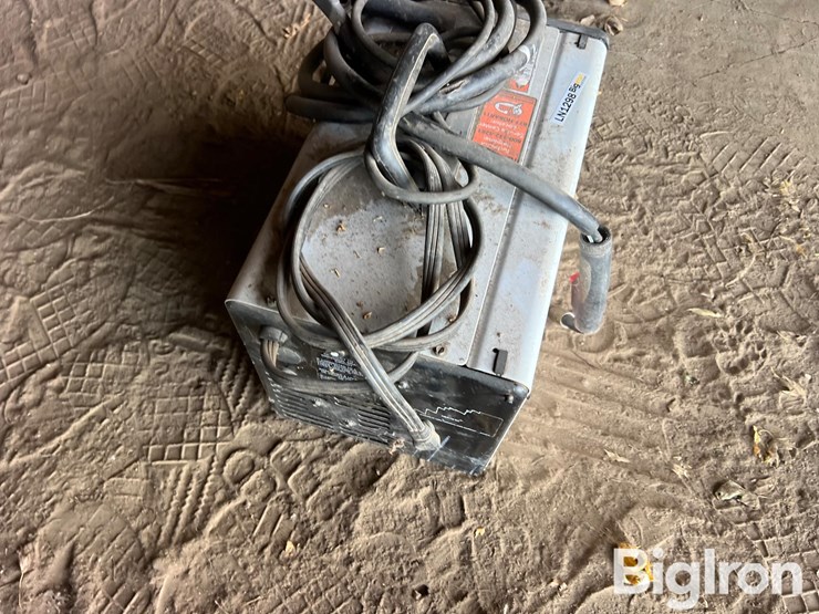 hobart-handler-125-ez-wire-welder-image-3