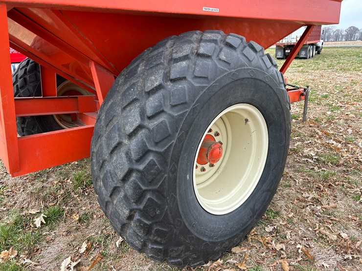 #96-•-kilbros-590-grain-cart-image-21