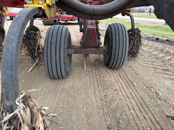 2014-bourgault-9400-image-14