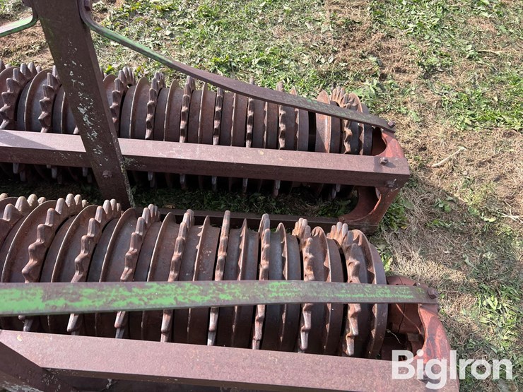 brillion-cultipacker-10'-main-frame-&-5'-wings-image-10