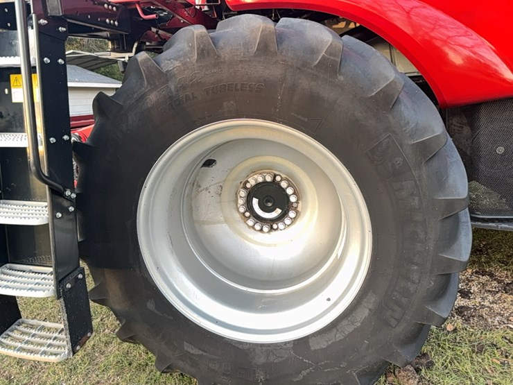 2018-case-ih-8240-image-10