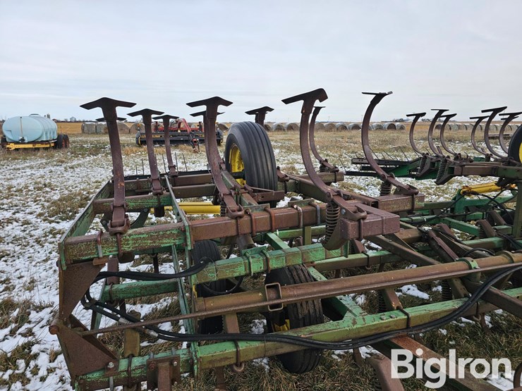 john-deere-1010-image-19