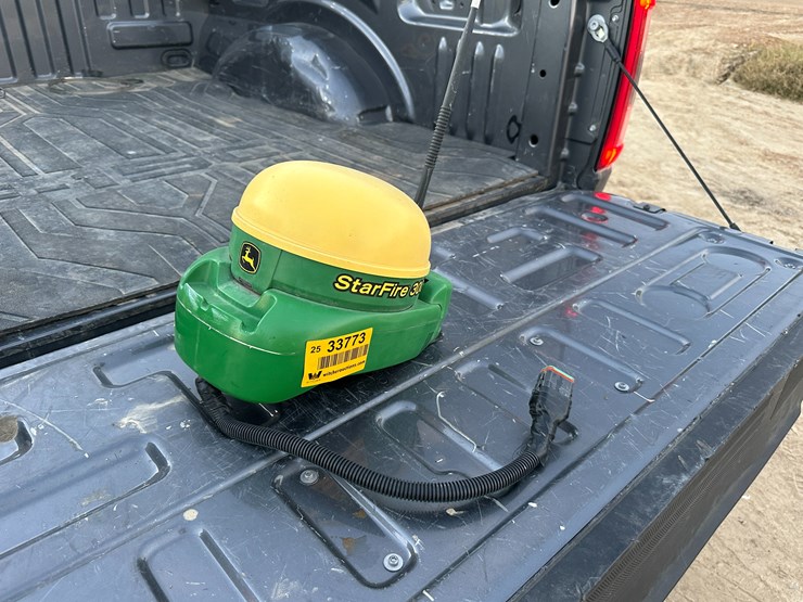 john-deere-3000-image-1