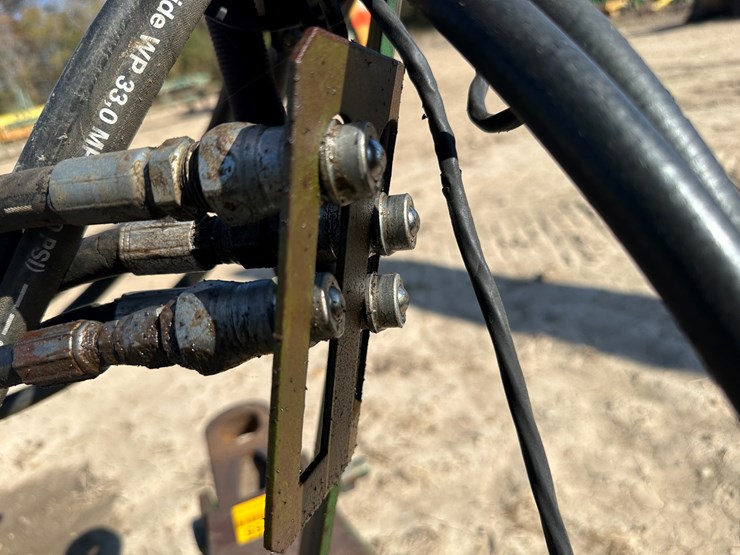 john-deere-724-image-52