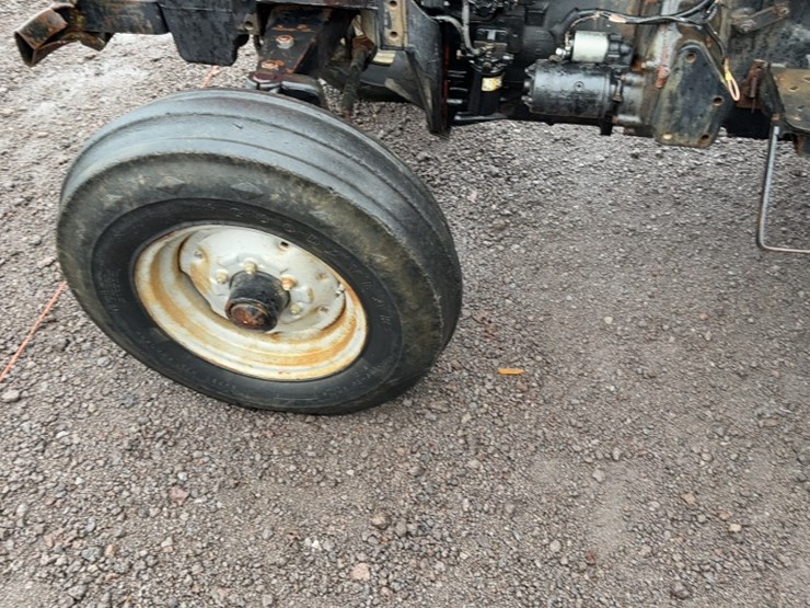 #3045-•-case-485-tractor-image-17