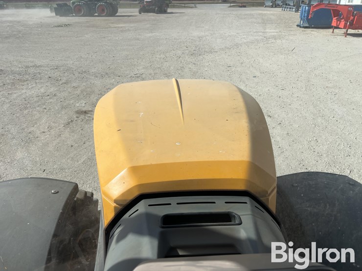 2021-jcb-fastrac-8330-image-18