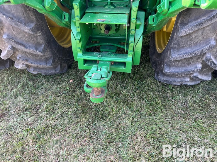 2020-john-deere-8r-340-image-9