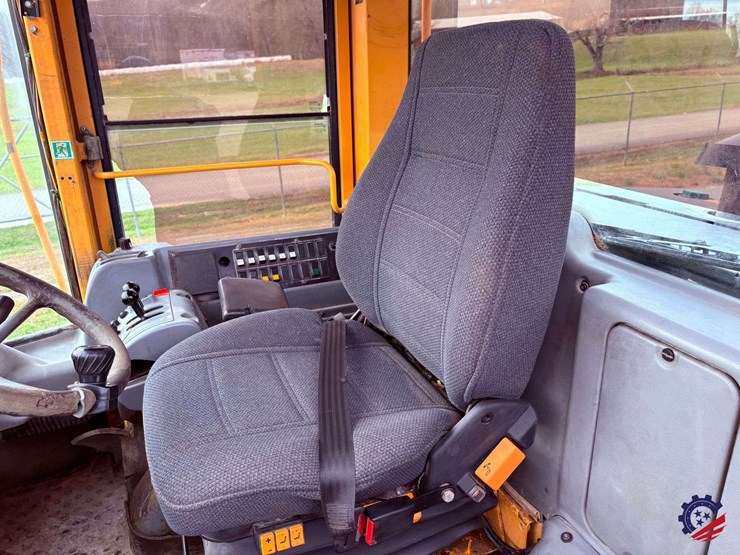 2004-volvo-l60e-image-66