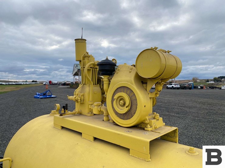 ..-vintage-compressor-trailer-image-9