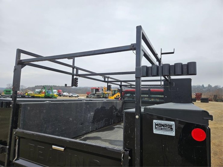 2016-ford-550-image-19