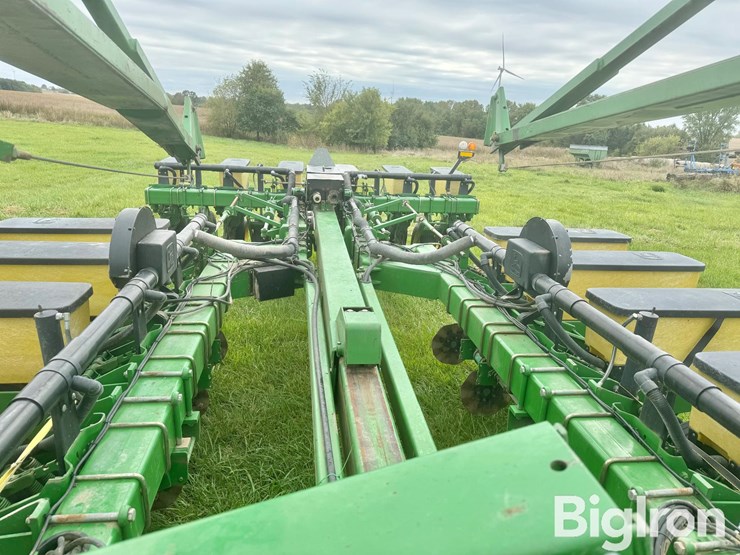 1991-john-deere-7200-image-18