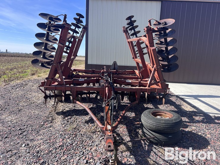 massey-ferguson-820-image-2