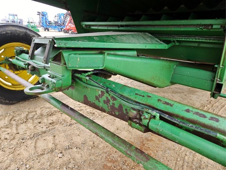 john-deere-8820-image-22