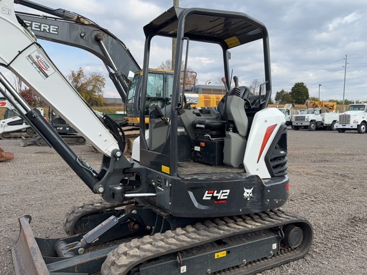 2021-bobcat-e42-image-15