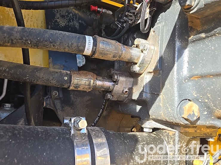 2022-komatsu-pc490-lc-11-image-93