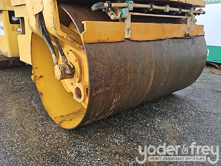 2011-caterpillar-cb34b-image-9