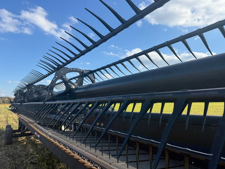 2014-macdon-40-foot-flex-draper-head----header-cart-not-included-image-61