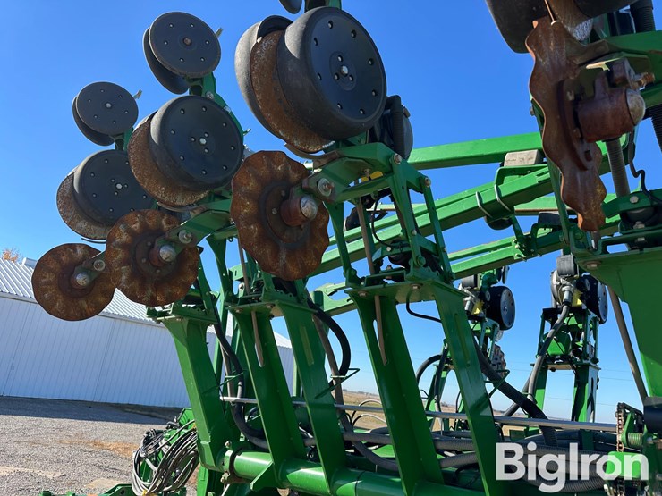 2010-john-deere-1790-ccs-image-19