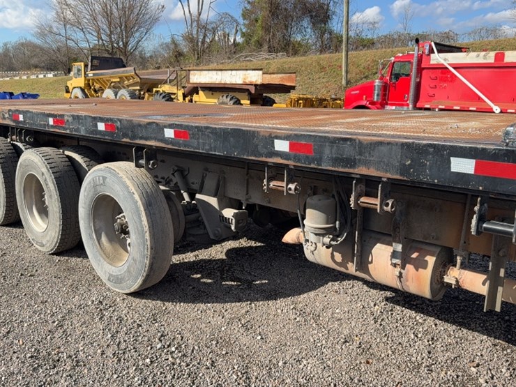 2004-caterpillar-c12-image-7