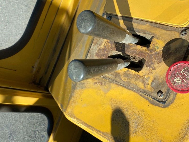 caterpillar-d5b-image-55