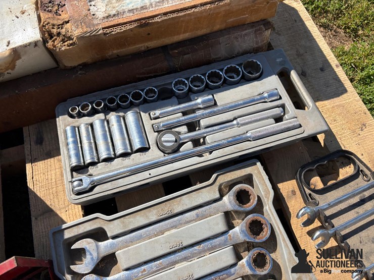misc-pallet-of-tools-&-parts-image-13