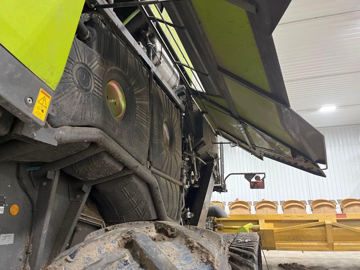 2020-claas-lexion-8700-image-5