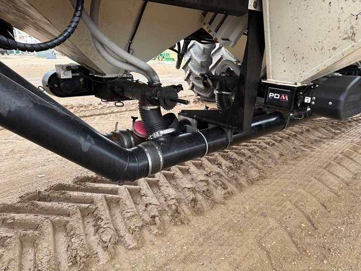 2016-bourgault-3320-66-image-50