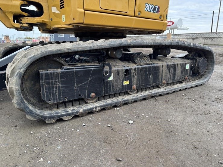 2022-caterpillar-302.7cr-image-19