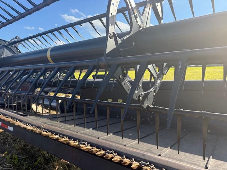 2014-macdon-40-foot-flex-draper-head----header-cart-not-included-image-31