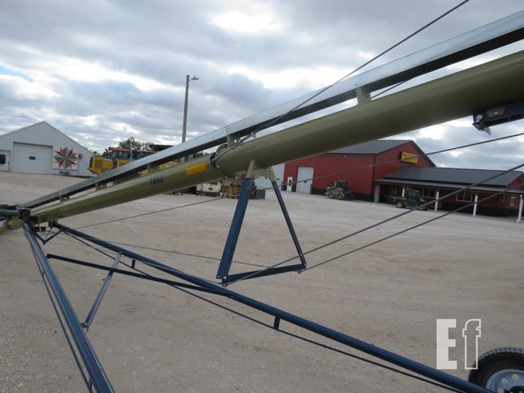 harvest-international-t852-image-9