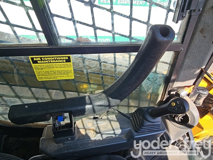 2023-caterpillar-299d3-xe-image-34