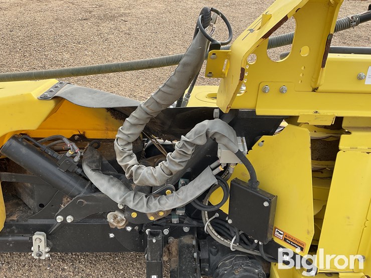 2023-john-deere-772-image-11