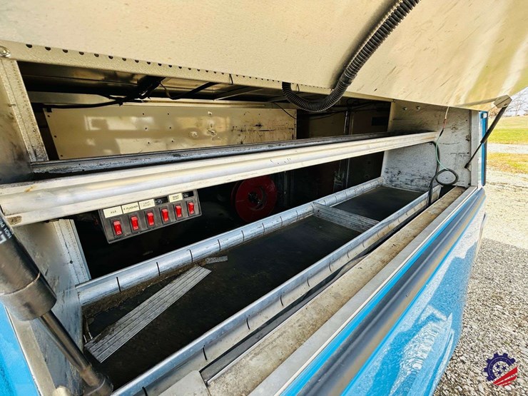 2013-ford-f150-xl-image-25