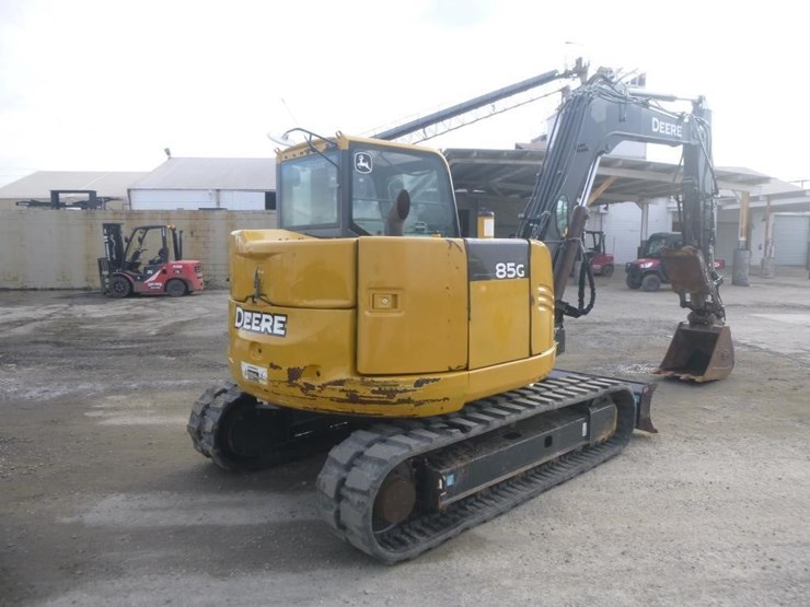 2016-deere-85g-image-3