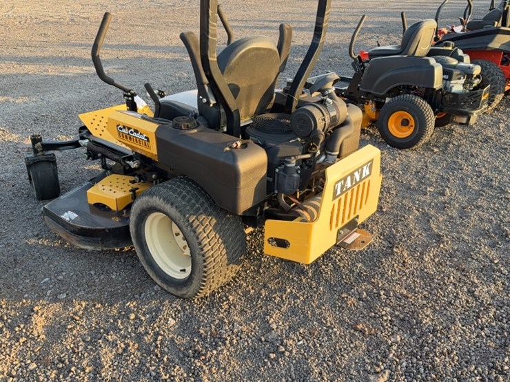 #3096-•-2011-cub-cadet-tank-zero-turn-lawn-mower-image-10