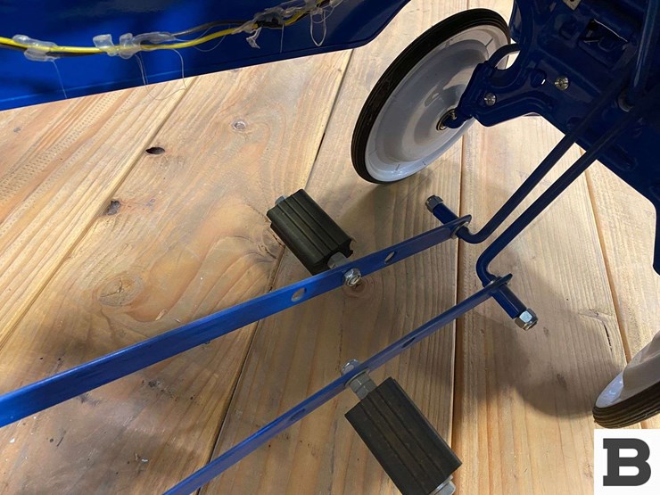 instep-toy-pedal-delivery-truck-image-9