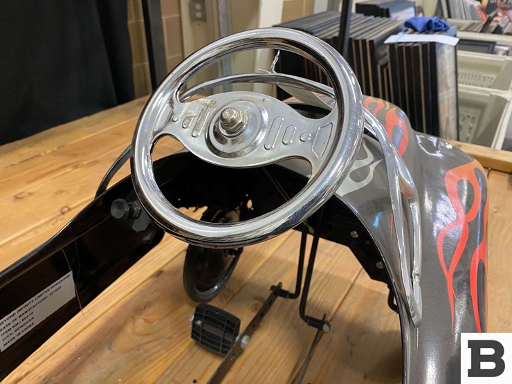 beyond-infinity-toy-pedal-hot-rod-image-9