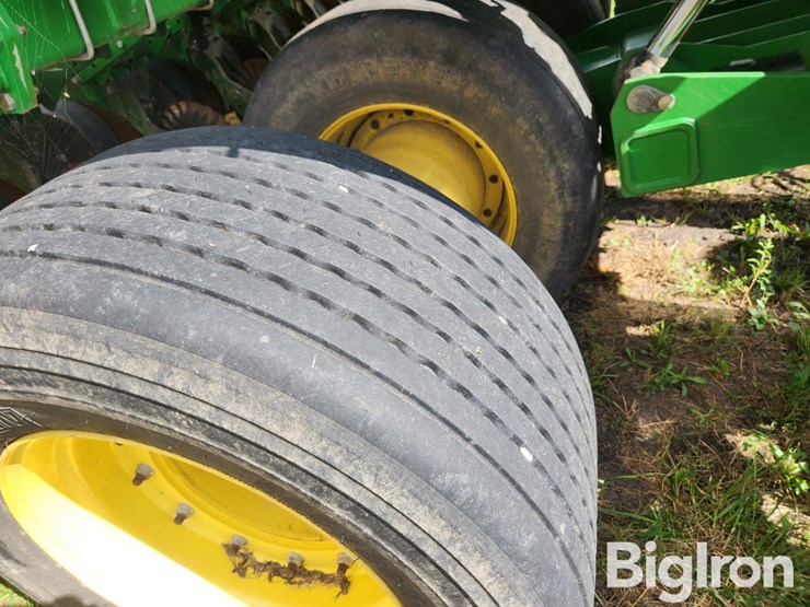 2013-john-deere-db60-image-18