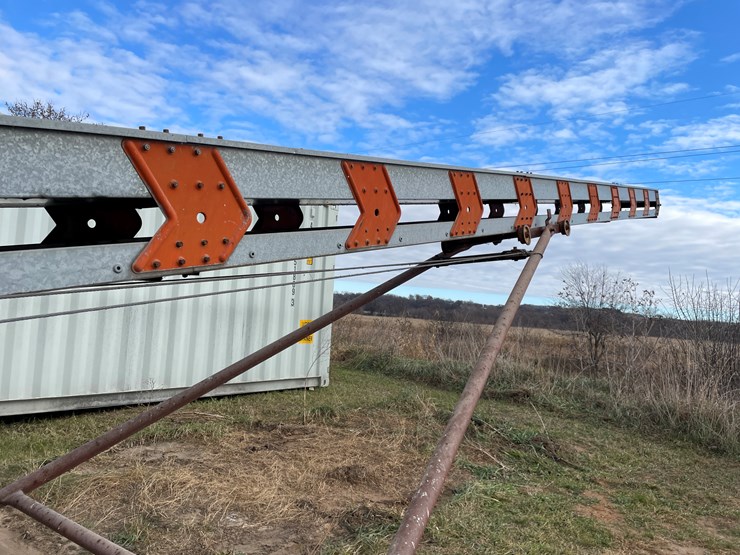 #1409-•-little-giant-elevator-image-6